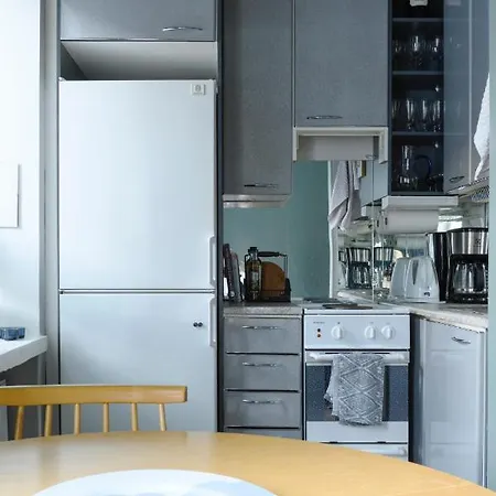 Apartment Hip Near Park And Center *